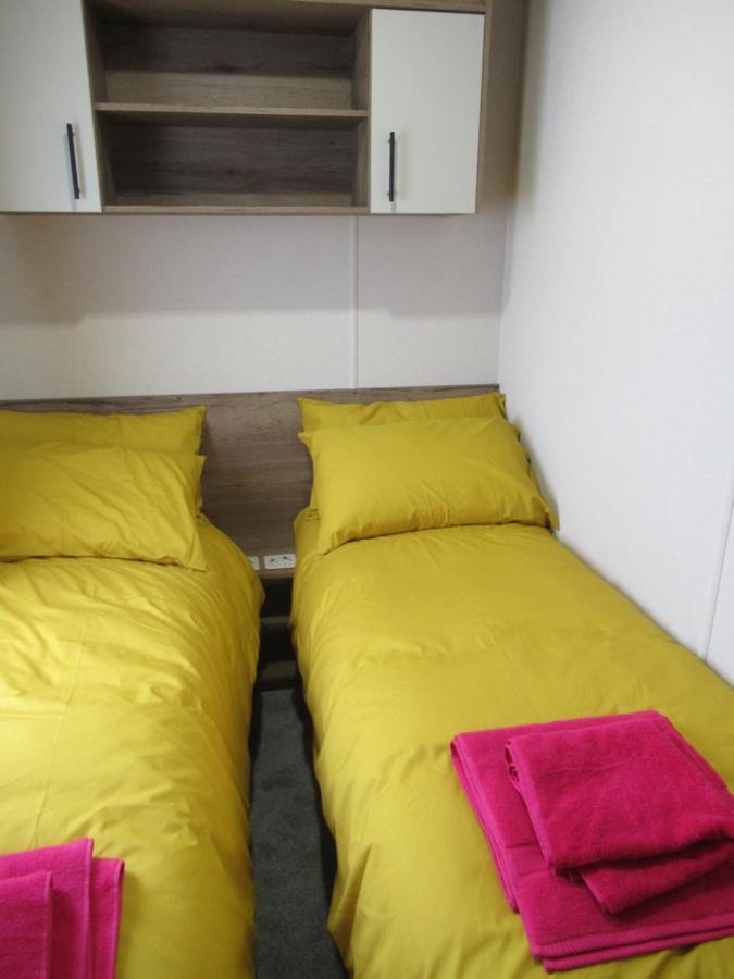 Chichester Lakeside Self-Catering Holiday Home Buitenkant foto