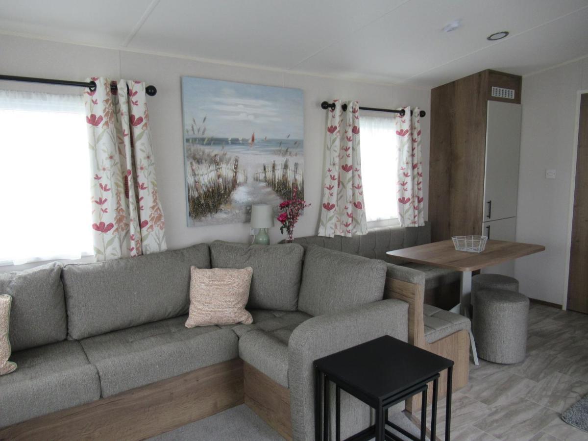Chichester Lakeside Self-Catering Holiday Home Buitenkant foto
